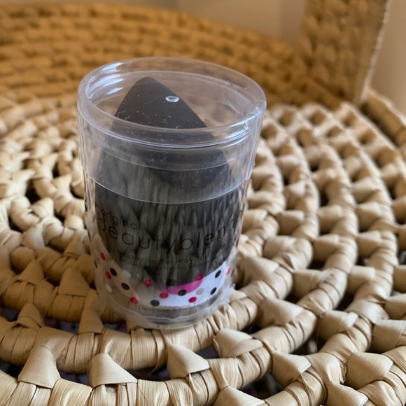 Sephora black beauty blender ulta makeup foundation sponge skin care concealer - Picture 2 of 5